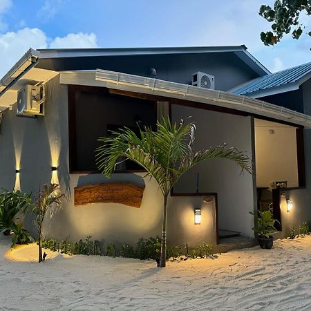 Dhigurah Beach Inn מראה חיצוני תמונה